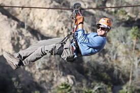 leo_erin_zip_line_013_src.jpg