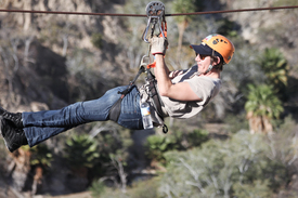 leo_erin_zip_line_015_src.jpg