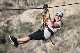 leo_erin_zip_line_011_src.jpg