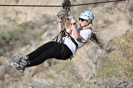 leo_erin_zip_line_04_src.jpg