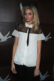 Tamsin Egerton Look Of Love Dinner in Park City_011913_01.jpg