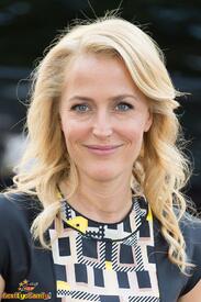 Gillian_Anderson_3109260_BestEyeCandyCOM.jpg