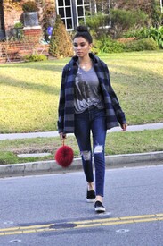Madison-Beer-in-Tight-Jeans--02-662x993.jpg
