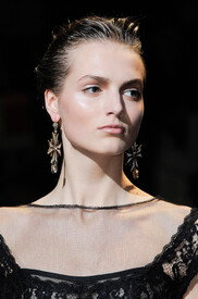 th_Alberta_Ferretti_Fall_2013_Details_c_CS4_Up_Shx3x.jpg