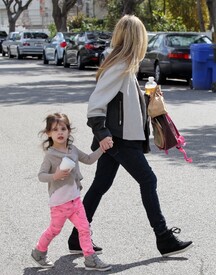 sarahmichellegellar_022113_12.jpg