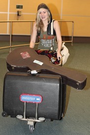 AmandaMichalkaallsmilesVancouverInternationalAirportMAR_7_2011HQx141.JPG