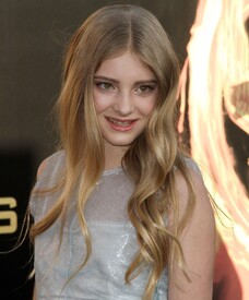 willow-shields-premiere-the-hunger-games.jpg