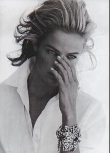 carolyn_murphy_ph.peter_lindbergh_harper__s_bazaarUS_may2006_7.jpg