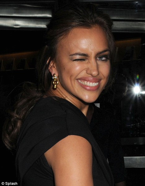 Губы шейк. Irina Shayk without Makeup.