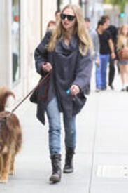 th_amanda_seyfried_2012.04.23_01.jpg