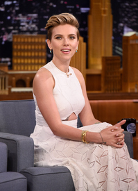 scarjo300415BZNimage002.jpg