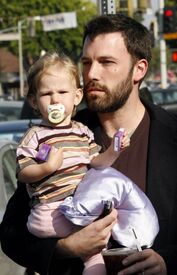 ben_affleck_violet_051407_01.jpg