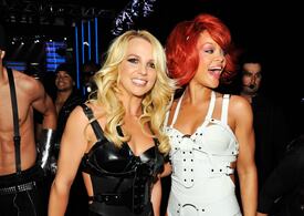 15333_BritneySpears_BillboardMusicAwards2011_230511_034_122_165lo.jpg