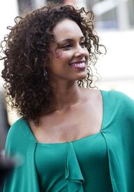 AliciaKeys_ABCsGoodMorningAmerica_NYC_280611_107.jpg