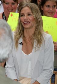 celebrity_paradise.com_TheElder_CameronDiaz2011_06_20_AppearingOnGoodMorningAmericainNY28.jpg