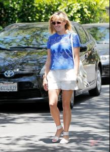 reese-witherspoon-out-in-la_7.jpg