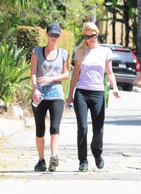 Paris and Nicky Hilton_TooktimethismorningtotakeajogthroughtheirLosAngelsJuly202019689.jpg