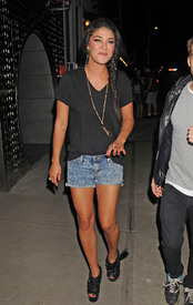 003_Jessica_Szohr_Outandaboutinthe_Meatpacking_District.jpg