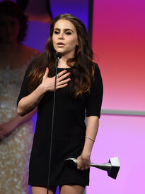 Mae Whitman 40th Anniversary Gracies Awards WFWSTGBn07jx.jpg