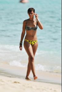 rihanna_bikini_august_new_3_big.jpg