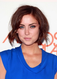 Jessica_Stroup_008.jpg