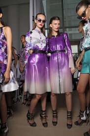 Prabal_Gurung_Spring_2012_Backstage_g_DBp-n9e_T-_Ox.jpg