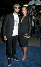 celebrity_paradise.com_TheElder_AliciaKeys77.jpg