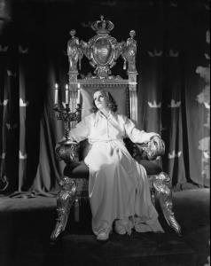 Garbo__Greta__Queen_Christina__06.jpg