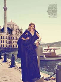 _Vogue_Hellas_Oct_2011_Ph._Koray_Birand_7.jpg