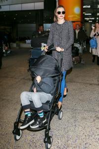 miranda-kerr-at-lax_11.thumb.jpg.dd4b34c