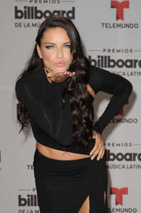 Adriana-Lima--Billboard-Latin-Music-Awards-2016--14.jpg