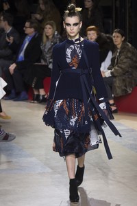 Sacai+Fall+2016+02hgrq5dPJmx 0.jpg