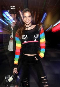 Barbara+Palvin+102+7+KIIS+FM+Jingle+Ball+Artist+umo51uWogOex.jpg