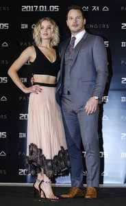 jlaw161216BZNimage10.jpg