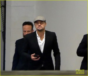 leonardo-dicaprio-is-saying-goodbye-to-his-los-angeles-home-10.jpg