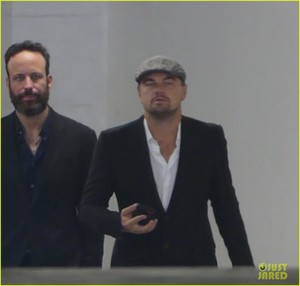 leonardo-dicaprio-is-saying-goodbye-to-his-los-angeles-home-11.jpg