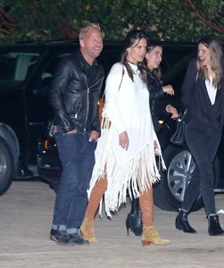 alessandra-ambrosio-at-nobu-in-malibu-05-13-2017_2.jpg