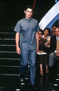 59470db3391bb_DolceGabbanaSpringSummer1999MilanFashionWeek..thumb.jpg.a14d443c473836dcbd1cc3316359d9c7.jpg