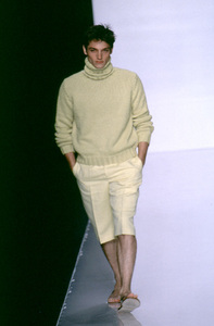 59470e1b3c26a_MichaelKorsSpringSummer1999NewYorkFashionWeek.thumb.jpg.236aa889ebe485ca3a2cfeb4be7f3a81.jpg