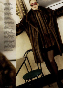 Metzner_Vogue_US_November_1987_02.thumb.jpg.218664d0e0acbf398202ef38ac5b5900.jpg