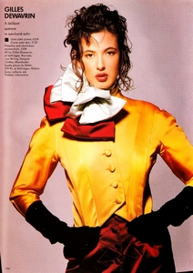 vogue_uk_sept_1988_11.thumb.jpg.674fe54a3f95b167d201676e67b232dc.jpg