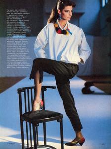 Elgort_Vogue_US_March_1982_02.thumb.jpg.d6de04ca311c26604cd0ebac7f232c7a.jpg