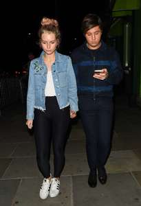 Lottie-Moss-Leaves-Embargo-night-club--01.thumb.jpg.0687be3b7a1390859216ff126901e554.jpg