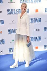 Pauline-Hoarau-and-Pauline-Hoarau--Valerian-And-The-City-Of-A-Thousand-Planets-Premiere--21.jpg