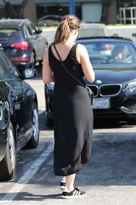 Sophia-Bush--Shopping-in-West-Hollywood--07.thumb.jpg.1ae44a23bf4fe0f1d7bccd04e02162e1.jpg