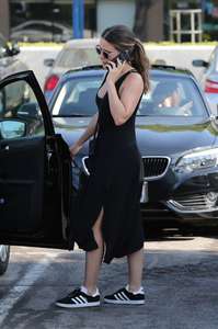 Sophia-Bush--Shopping-in-West-Hollywood--08.thumb.jpg.5ac7551cdae22f42d8a0f11c0b546125.jpg