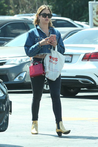 ashley-benson-leaving-a-nail-salon-in-studio-city-72517-7.jpg