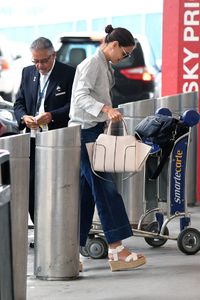 katie-holmes-at-jfk-airport-in-ny-07-24-2017-2.jpg