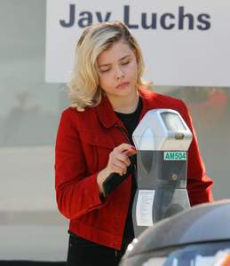 48803304_chloe-grace-moretz-008.jpg