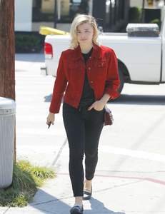 48803385_chloe-grace-moretz-029.jpg